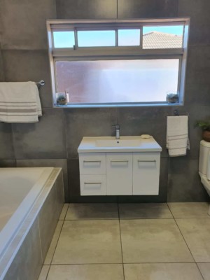 bathroom renovations, bathroom renovations bellville, bathroom renovations durbanville, bathroom renovations brackenfell, plumbing renovations, hb plumbing, renovations
